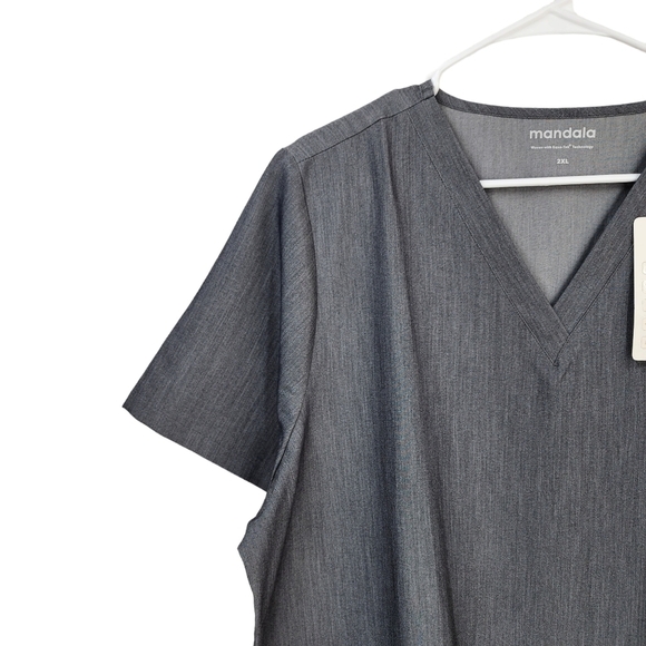 Mandala Women's Gray 6 Pocket Top - Picture 3 of 8